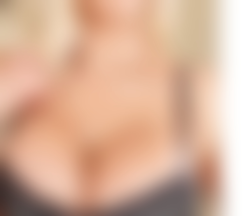 Escorts Essex Basildon - Photos for KELLY ,very very busty blonde Milf - Basildon